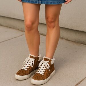 Universal Thread Brown High-Top Sneakers